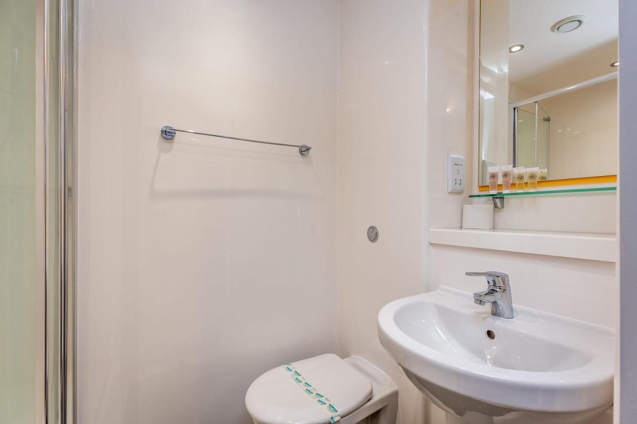 Ensuite Room With Shared Kitchen, Close To Centre 링컨 외부 사진
