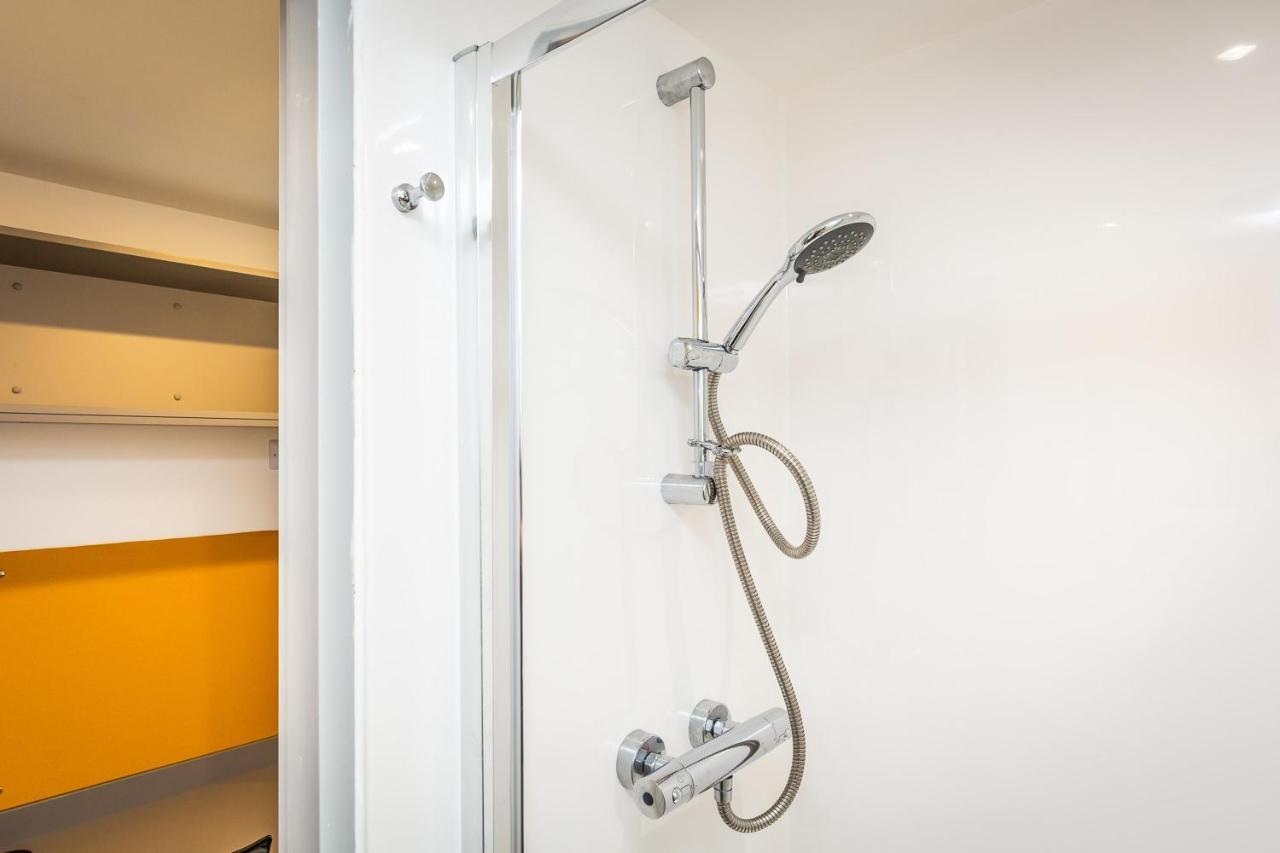 Ensuite Room With Shared Kitchen, Close To Centre 링컨 외부 사진